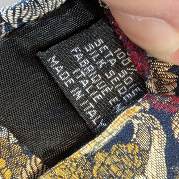 Hugo Boss Floral Raspberry Print Silk Tie - Made in Italy - Picture 8 of 9